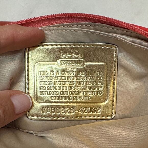 Coach Amanda Sateen Horse & Carriage Large Wristlet Clutch Bag - Picture 16 of 16